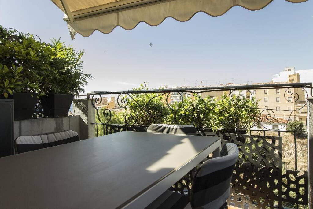 Preciosa Casa En Vilajoyosa Con Vistas Al Mar En Las Casas Colgantes Del Casco Antiguo Ла-Віла-Джойоза Екстер'єр фото