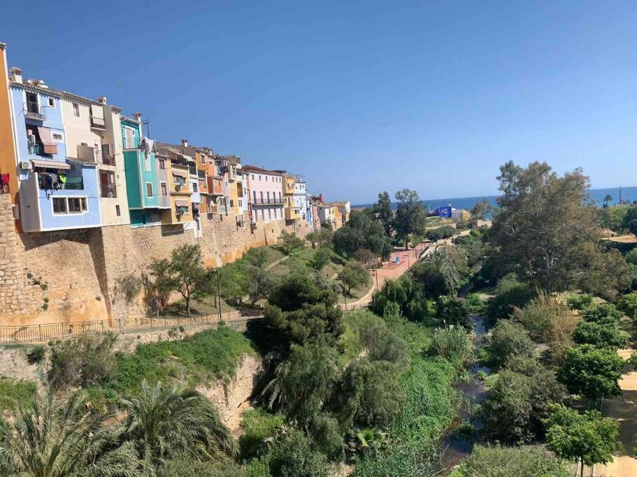 Preciosa Casa En Vilajoyosa Con Vistas Al Mar En Las Casas Colgantes Del Casco Antiguo Ла-Віла-Джойоза Екстер'єр фото