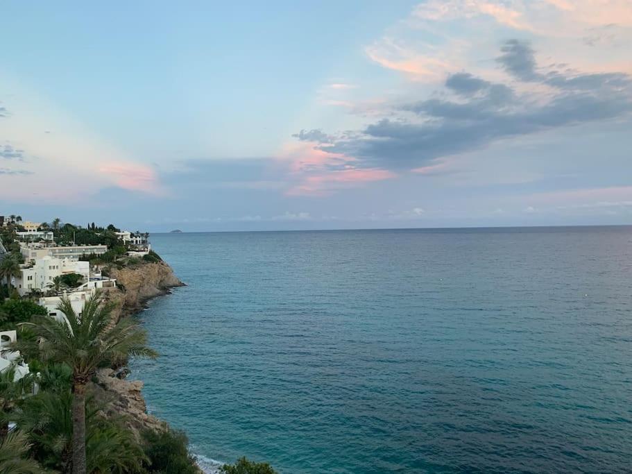 Preciosa Casa En Vilajoyosa Con Vistas Al Mar En Las Casas Colgantes Del Casco Antiguo Ла-Віла-Джойоза Екстер'єр фото
